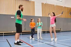 罗马诺：迪乌夫的最终转会费为2500万欧元，并已确保全额支付